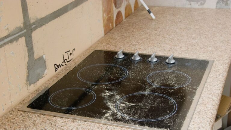cooktop de indução sujo engordurado